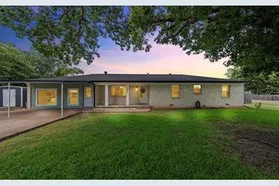 525 W 7th Street, Crawford, TX 76638 - Photo 1