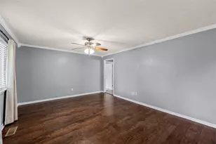 525 W 7th St, Crawford, TX 76638 - Photo 4