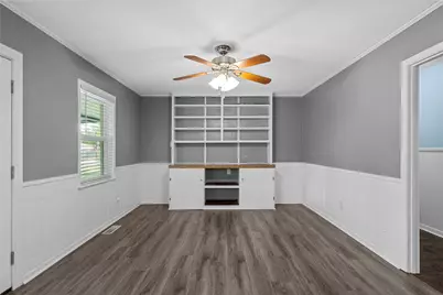 525 W 7th Street, Crawford, TX 76638 - Photo 6