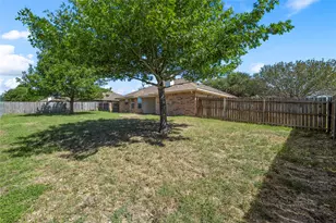 100 W Jade Dr, Hewitt, TX 76643 - Photo 16