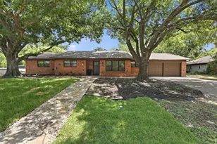 6113 Whitman Ave, Fort Worth, TX 76133 - Photo 2