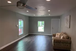 2310 Dathe St, Dallas, TX 75215 - Photo 4