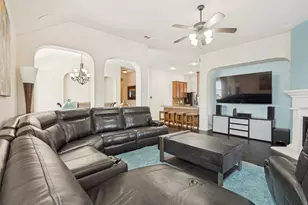 437 Castle St, DeSoto, TX 75115 - Photo 8