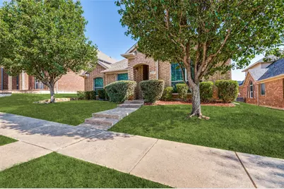 437 Castle Street, DeSoto, TX 75115 - Photo 2