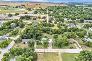 610 E Limestone Ave, Mart, TX 76664 - Photo 30