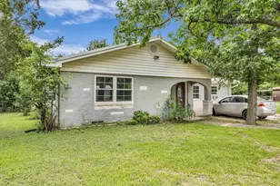610 E Limestone Ave, Mart, TX 76664 - Photo 22