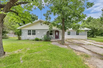 610 E Limestone Avenue, Mart, TX 76664 - Photo 1