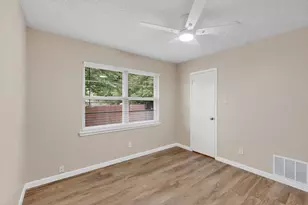 1016 Sproles Dr, Benbrook, TX 76126 - Photo 32