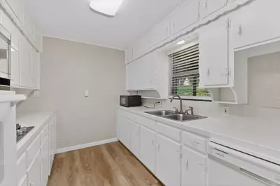 1016 Sproles Drive, Benbrook, TX 76126 - Photo 16