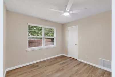 1016 Sproles Drive, Benbrook, TX 76126 - Photo 34