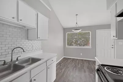1122 Millview Drive #802, Arlington, TX 76012 - Photo 10
