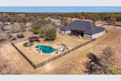 140 Rocky Run, Lipan, TX 76462 - Photo 32
