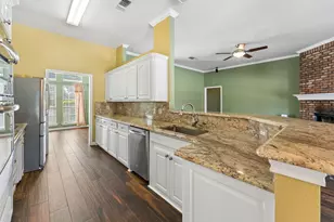 7329 Hidden Oaks Dr, North Richland Hills, TX 76182 - Photo 18