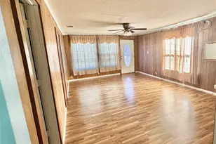 238 S 8th St, Jacksboro, TX 76458 - Photo 6