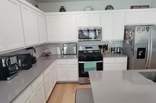 10508 Landry Blf Ln, Fort Worth, TX 76126 - Photo 2