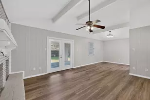 6608 Gary Ln, Fort Worth, TX 76112 - Photo 6