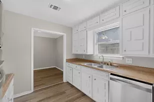 6608 Gary Ln, Fort Worth, TX 76112 - Photo 12