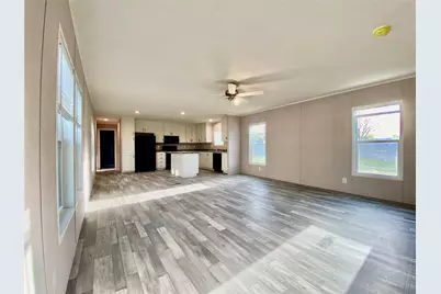 903 SW 24th Street, Mineral Wells, TX 76067 - Photo 4