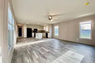 903 SW 24th St, Mineral Wells, TX 76067 - Photo 4