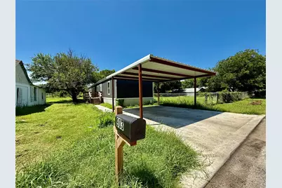 903 SW 24th Street, Mineral Wells, TX 76067 - Photo 2