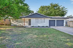 7516 S College Cir, North Richland Hills, TX 76180 - Photo 2