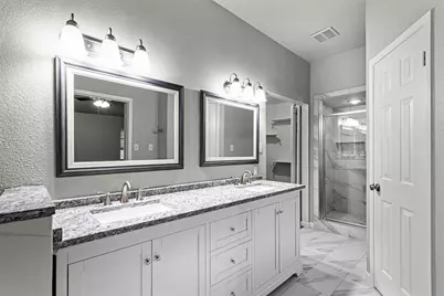 [Address not provided], Carrollton, TX 75010 - Photo 4