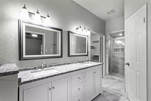 4219 Harvest Point Dr, Carrollton, TX 75010 - Photo 4