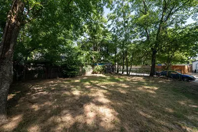 300 Emma Street, Fort Worth, TX 76111 - Photo 32
