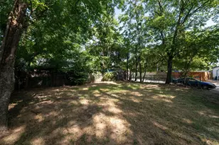 300 Emma St, Fort Worth, TX 76111 - Photo 32