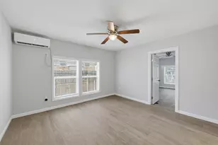 300 Emma St, Fort Worth, TX 76111 - Photo 12