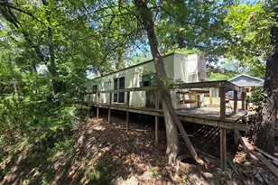 2205 Hickory St, Mabank, TX 75156 - Photo 2