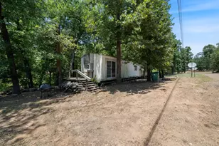2205 Hickory St, Mabank, TX 75156 - Photo 2
