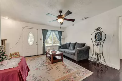 1604 Summit Street, Mesquite, TX 75149 - Photo 4