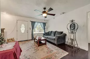 1604 Summit St, Mesquite, TX 75149 - Photo 4