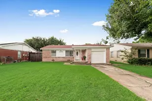1604 Summit St, Mesquite, TX 75149 - Photo 2