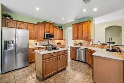 312 Parakeet Drive, Little Elm, TX 75068 - Photo 2