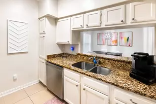 3257 Donnelly Cir, Fort Worth, TX 76107 - Photo 8