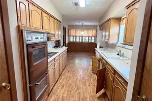 3811 Laurel Canyon Dr, Dallas, TX 75233 - Photo 6