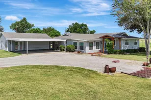 2561 Co Rd 248, Valley View, TX 76272 - Photo 1
