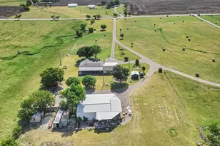 2561 Co Rd 248, Valley View, TX 76272 - Photo 8