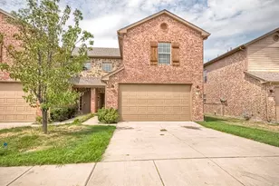 127 Castleridge Dr, Little Elm, TX 75068 - Photo 1