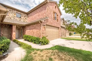 127 Castleridge Dr, Little Elm, TX 75068 - Photo 2
