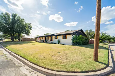 1400 Sycamore Street, Breckenridge, TX 76424 - Photo 32