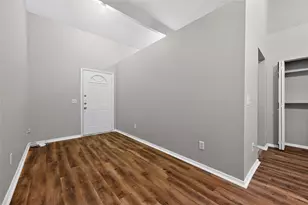 226 Cliff Height Cir, Dallas, TX 75241 - Photo 4