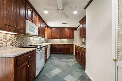 3881 Gaspar Drive, Dallas, TX 75220 - Photo 10