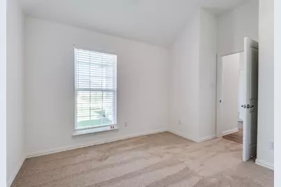 1524 N Carolina Avenue, Lancaster, TX 75134 - Photo 8