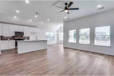 1524 N Carolina Avenue, Lancaster, TX 75134 - Photo 4
