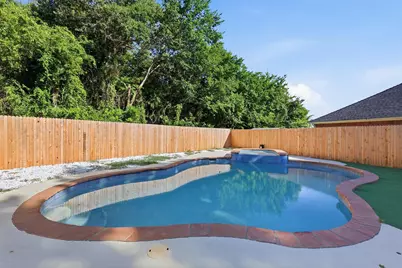2422 Black Spruce Court, Arlington, TX 76001 - Photo 38