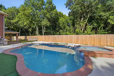 2422 Black Spruce Court, Arlington, TX 76001 - Photo 40