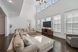 1022 Shadyside Ln, Dallas, TX 75223 - Photo 16